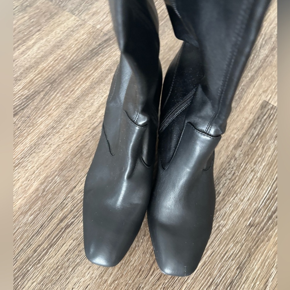 Elegant Black Faux Leather Women's Boots